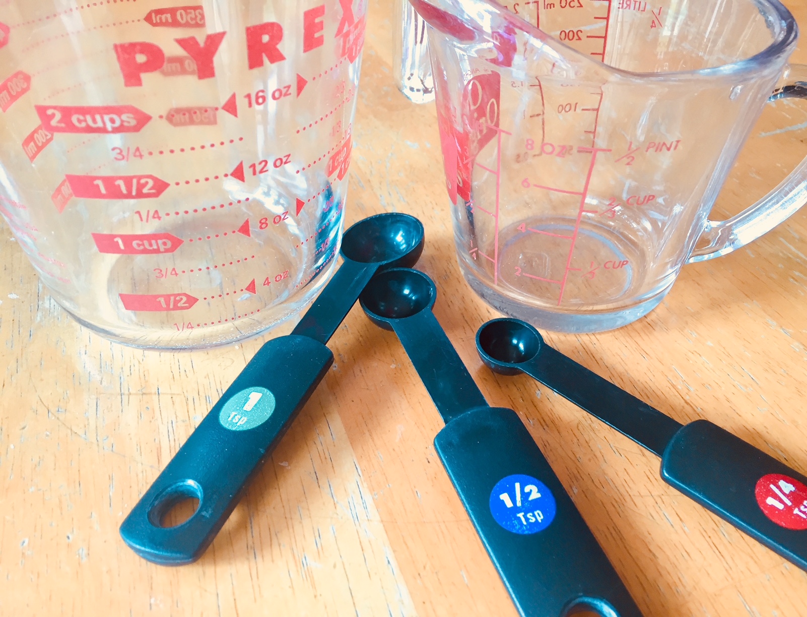measuring cup for liquid ingredients